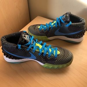 NIKE - Kyrie 1 Windsor Queens basketball shoes